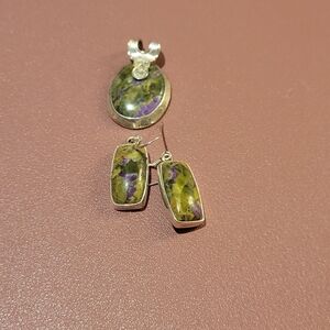Lia Sophia pendant and earrings